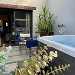 Holiday home Yanna Lodge, Classe 4 Etoiles Avec Couvert Entierement *