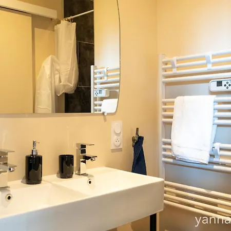 Holiday home Yanna Lodge, Classe 4 Etoiles Avec Couvert Entierement Arrest