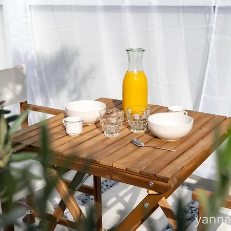 Yanna Lodge, Classe 4 Etoiles Avec Couvert Entierement * Arrest