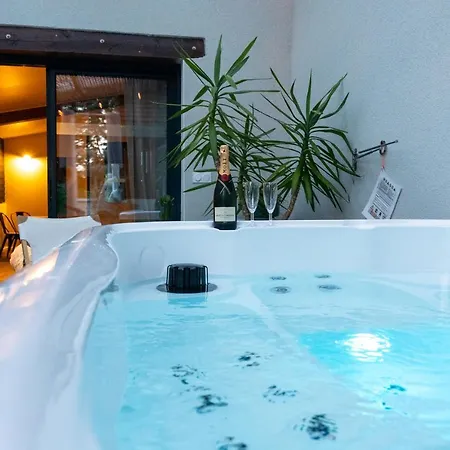 Ferienhaus Yanna Lodge, Classe 4 Etoiles Avec Couvert Entierement Arrest