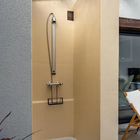 Yanna Lodge, Classe 4 Etoiles Avec Couvert Entierement Ferienhaus Arrest