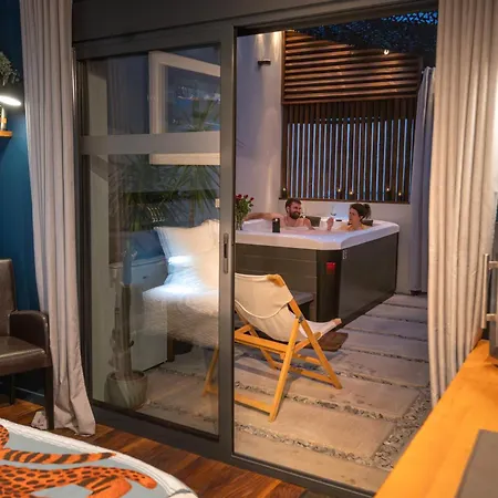 Holiday home Yanna Lodge, Classe 4 Etoiles Avec Couvert Entierement Arrest