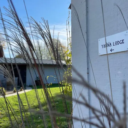 Nyaraló Yanna Lodge, Classe 4 Etoiles Avec Couvert Entierement